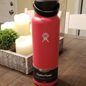 NWT pink 40oz Hydro Flask